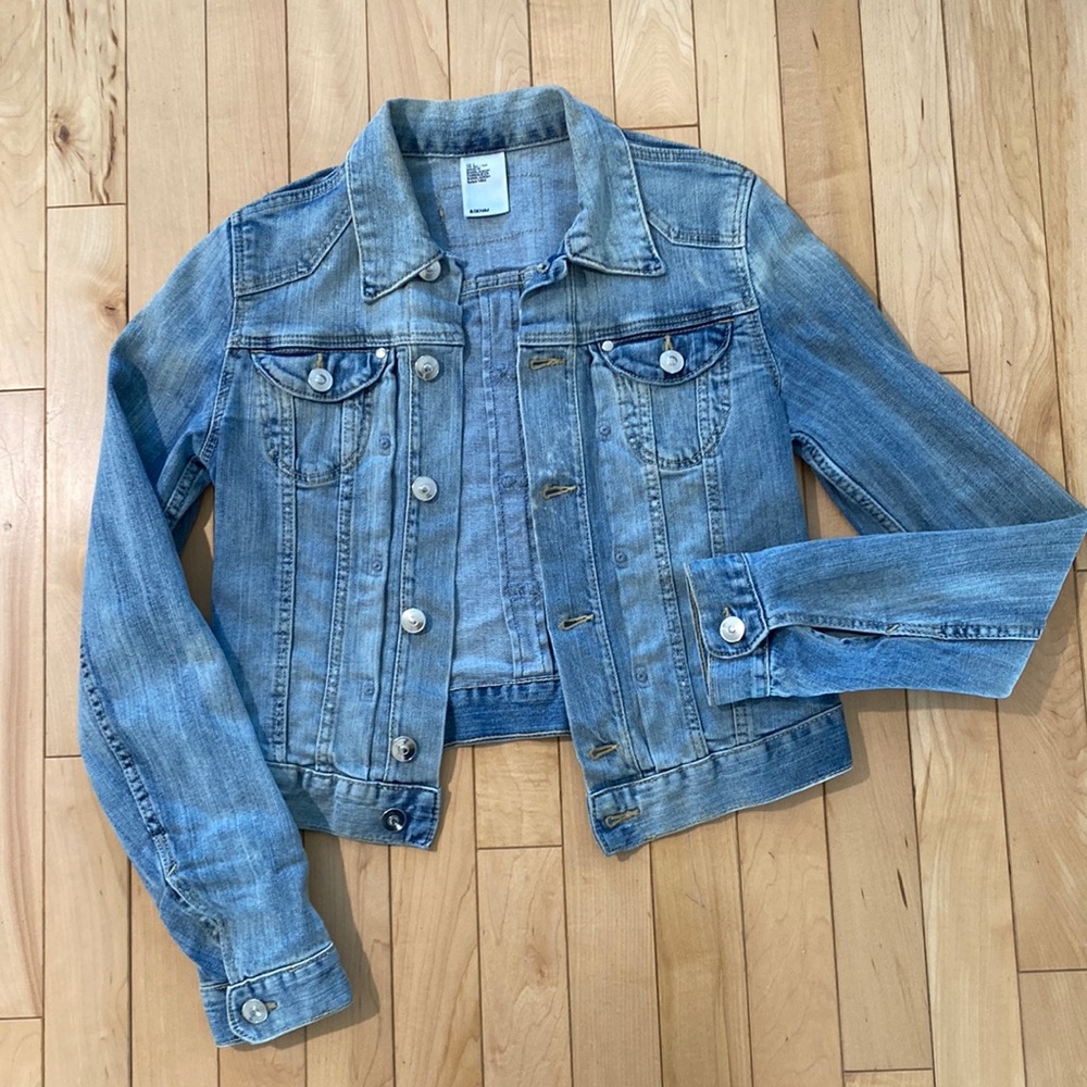 H&M Women’s Denim Jacket, Light Wash Size 2